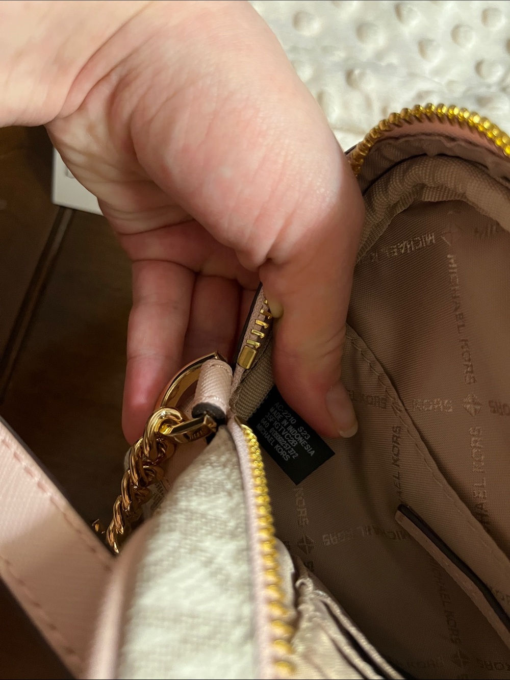 Michael Kors Jet Set Medium Logo Crossbody Bag - Picture 8 of 8